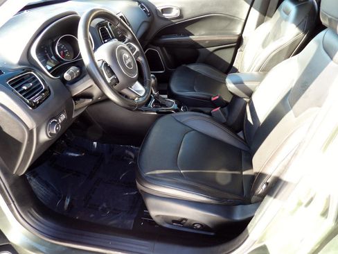 Used 2020 Jeep Compass Limited AWD/4WD image 7