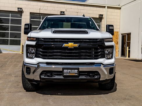 Used 2025 Chevrolet Silverado 2500 W/T w/ WT Convenience Package image 2