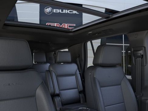 New 2026 GMC Yukon Denali w/ Sun & Power Step Package AWD/4WD image 24