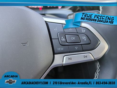 Used 2024 Volkswagen Taos SE FWD image 25