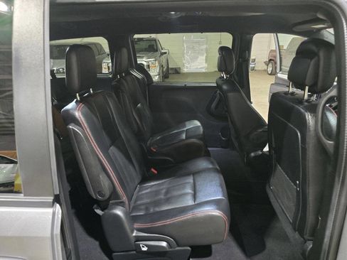 Used 2019 Dodge Grand Caravan GT FWD image 29