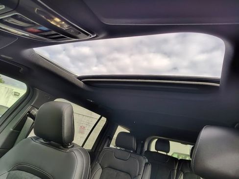 New 2025 Jeep Grand Cherokee L Altitude image 5