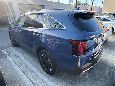 Used 2026 Kia Sorento S FWD image 4