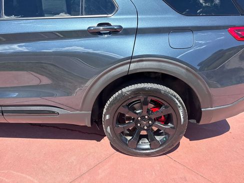 Used 2023 Ford Explorer ST w/ Equipment Group 401A AWD/4WD image 39