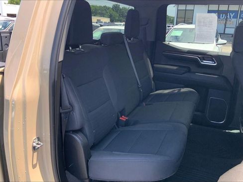 Used 2022 Chevrolet Silverado 1500 LT Trail Boss w/ LPO, Dark Essentials Package AWD/4WD image 22