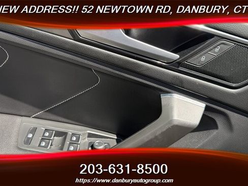 Used 2022 Volkswagen Tiguan SE AWD/4WD image 12