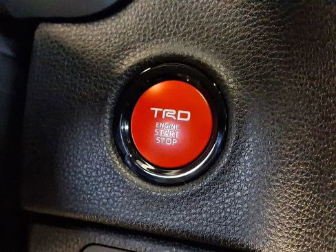 New 2026 Toyota Tundra SR5 w/ TRD Off-Road Package AWD/4WD image 15