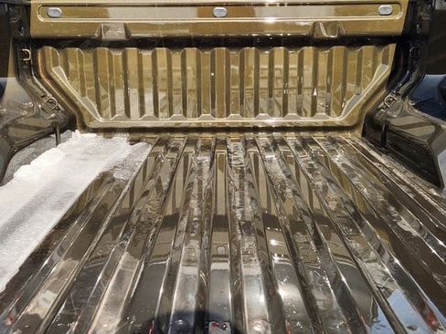 New 2025 GMC Canyon Elevation w/ Convenience Package image 22