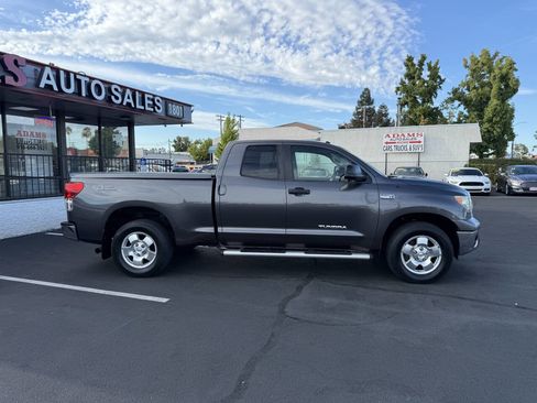 Used 2013 Toyota Tundra 2WD Double Cab image 2