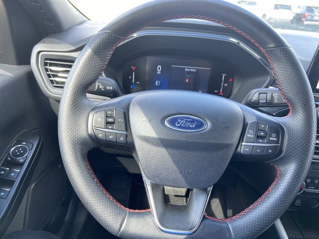 Used 2025 Ford Escape ST-Line AWD/4WD image 32