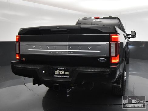 Used 2022 Ford F350 Platinum w/ FX4 Off-Road Package AWD/4WD image 6