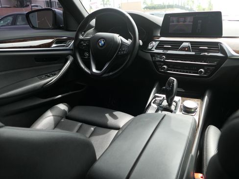 Used 2020 BMW 530i w/ Premium Package image 27