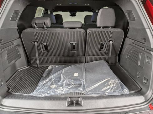 Used 2026 Chevrolet Traverse LT w/ Driver Confidence Package AWD/4WD image 10