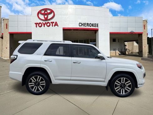 Used 2021 Toyota 4Runner Limited AWD/4WD image 4