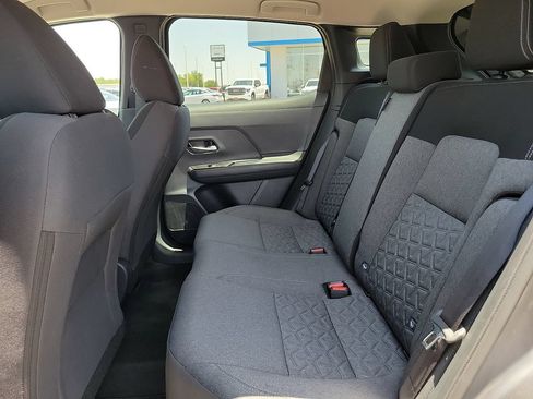 Used 2025 Nissan Kicks SV FWD image 19