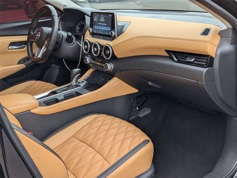 Used 2025 Nissan Sentra SV w/ SV Premium Package image 23