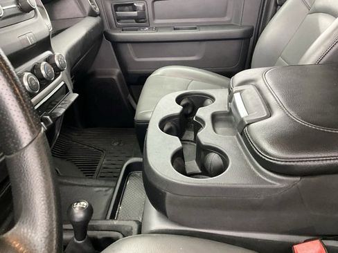 Used 2020 RAM 3500 Tradesman w/ Chrome Appearance Group image 18