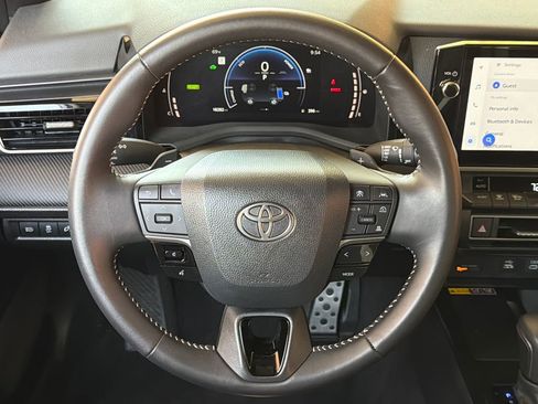 Used 2025 Toyota Camry SE w/ Multimedia Upgrade Package image 4