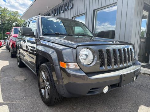 Used 2015 Jeep Patriot High Altitude AWD/4WD image 3
