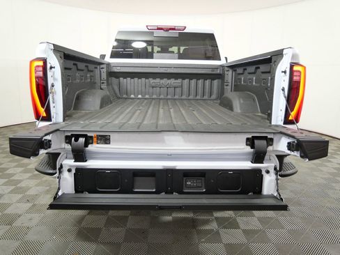 New 2026 GMC Sierra 3500 Denali Ultimate AWD/4WD image 4