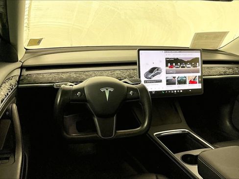 Used 2022 Tesla Model 3 Long Range AWD/4WD image 4