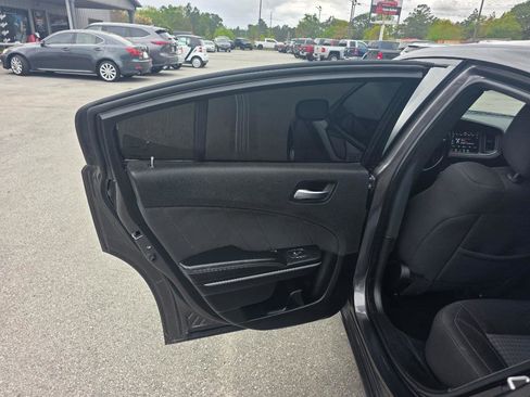 Used 2023 Dodge Charger SXT image 9