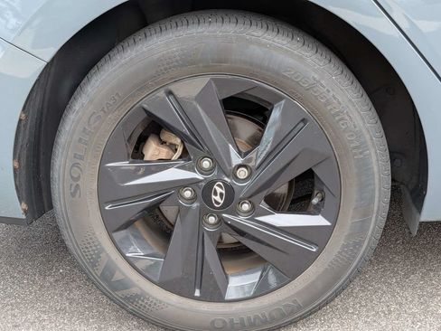 Used 2021 Hyundai Elantra SEL FWD image 11