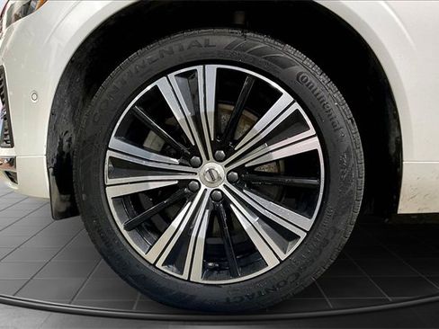 Certified 2022 Volvo XC60 T8 Inscription w/ Advanced Package image 9