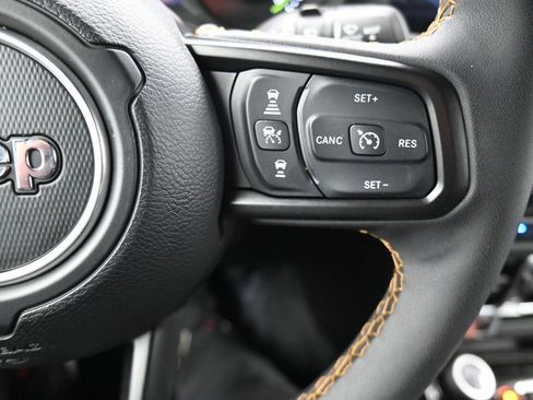 Used 2024 Jeep Wrangler Unlimited image 24