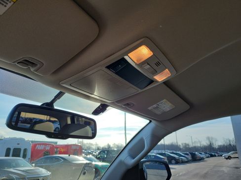 Used 2017 Toyota Tacoma SR5 image 30