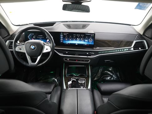 Used 2023 BMW X7 xDrive40i image 14