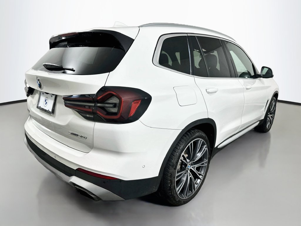 Used 2023 BMW X3 sDrive30i w/ Premium Package RWD image 5