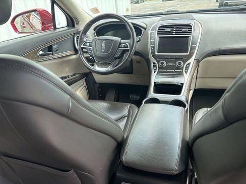 Used 2019 Lincoln Nautilus Select AWD/4WD image 38