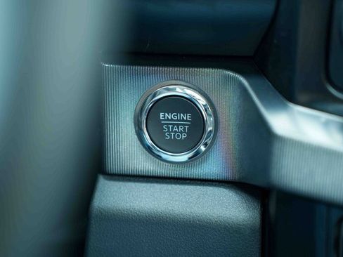 Used 2025 Ford F450 Platinum image 35