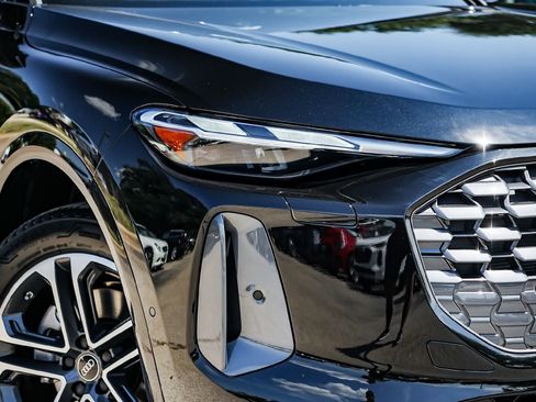 New 2025 Audi Q5 Premium image 3