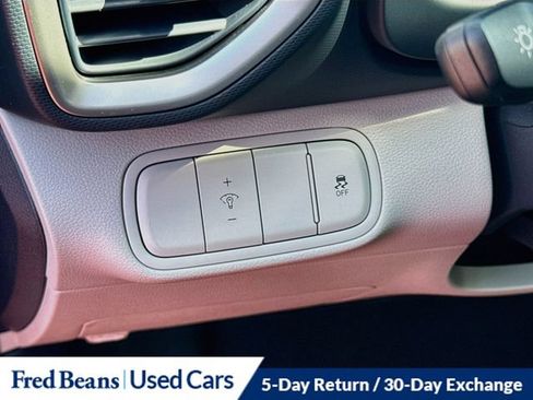 Used 2023 Hyundai Venue Limited w/ Cargo Package FWD image 10