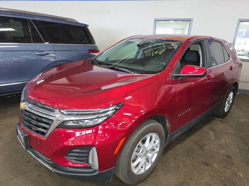 Certified 2024 Chevrolet Equinox LT FWD image 3