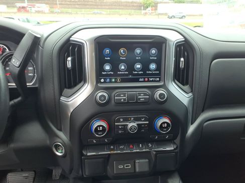 Used 2022 Chevrolet Silverado 1500 RST w/ Z71 Off-Road Package AWD/4WD image 10