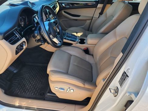 Used 2021 Porsche Macan AWD/4WD image 12
