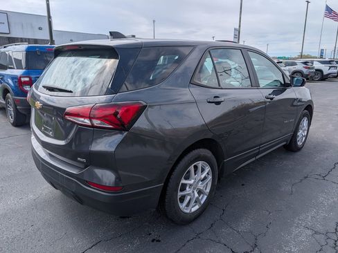 Used 2022 Chevrolet Equinox LS AWD/4WD image 11