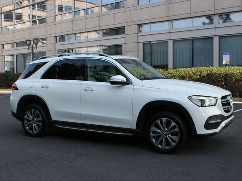 Used 2020 Mercedes-Benz GLE 350 4MATIC w/ Premium Package image 2