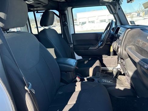 Used 2018 Jeep Wrangler Unlimited Sport S image 12