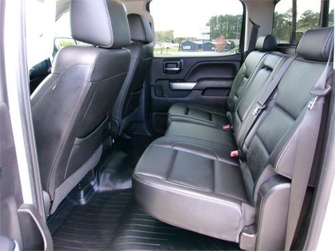 Used 2018 Chevrolet Silverado 1500 LT w/ All Star Edition image 15