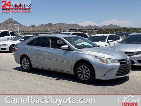 Used 2015 Toyota Camry LE FWD image 1