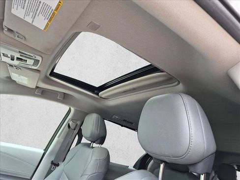 Certified 2023 Toyota Sienna XLE FWD image 14