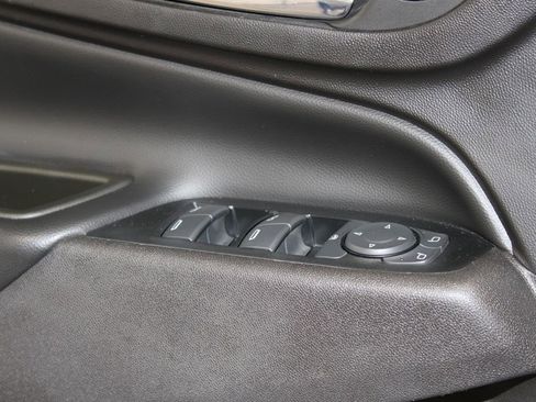 Used 2018 Chevrolet Equinox LT image 36