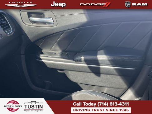 Used 2022 Dodge Charger Scat Pack w/ Dynamics Package RWD image 23