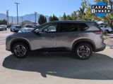 Used 2024 Nissan Rogue SV image 3