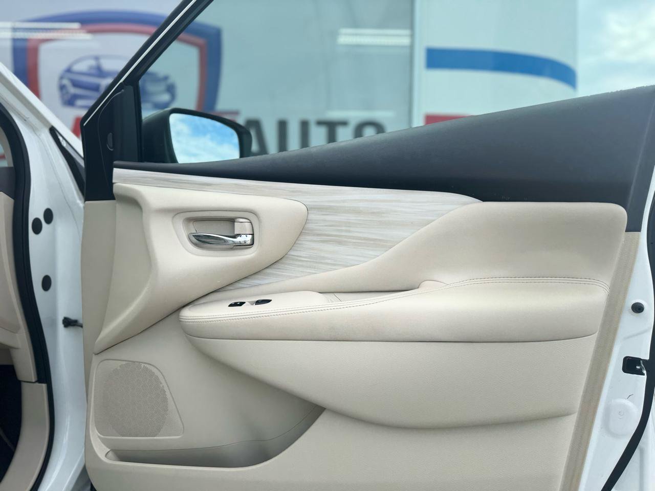 Used 2017 Nissan Murano SL FWD image 38
