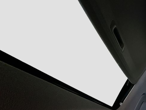 Used 2025 Hyundai Elantra SEL image 27